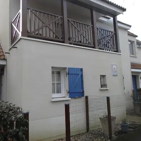 Serena La Foret Et La A Quelques Minutes! * קאמייר