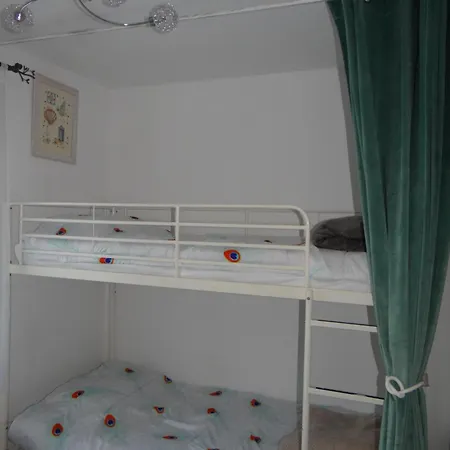 Serena La Foret Et La A Quelques Minutes! * קאמייר