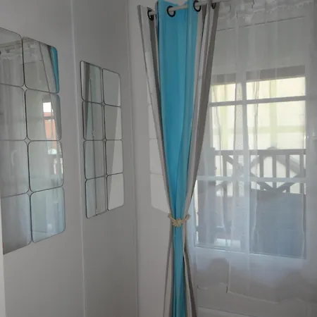 Serena La Foret Et La A Quelques Minutes!