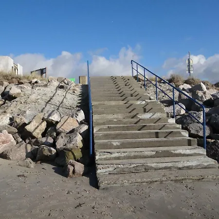 Serena La Foret Et La A Quelques Minutes!