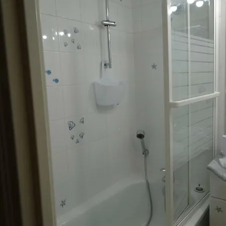 Serena La Foret Et La A Quelques Minutes! בית נופש