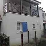 Serena La Foret Et La A Quelques Minutes! * Camiers