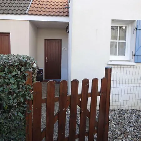 Serena La Foret Et La A Quelques Minutes! * Camiers