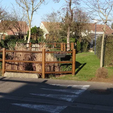 Serena La Foret Et La A Quelques Minutes! * Camiers